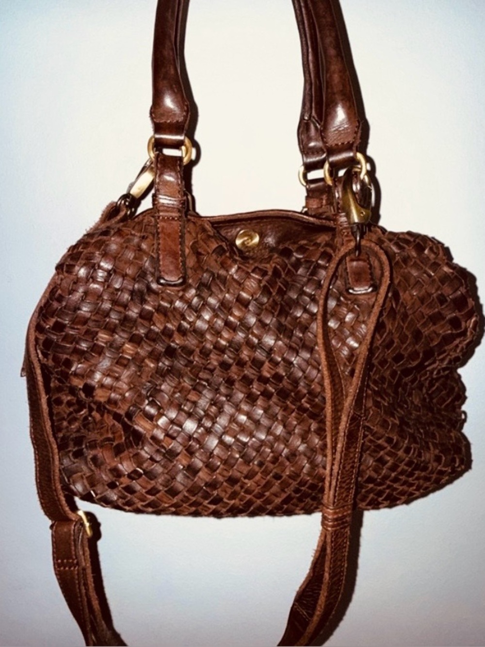 Woven Italian Leather Shoulder Bag with Cross Body Strap ✨EUC✨
